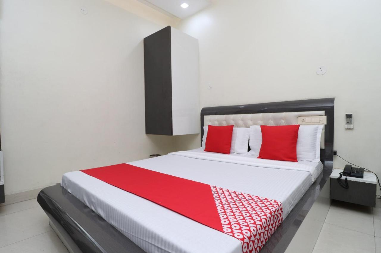 Oyo 29637 Hotel Kakkar Ludhiana Eksteriør billede