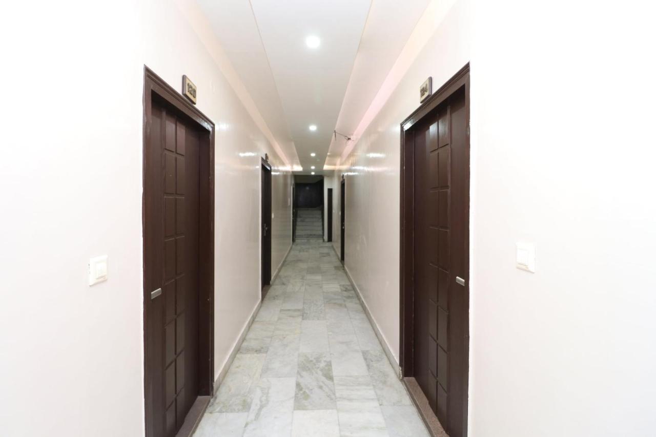 Oyo 29637 Hotel Kakkar Ludhiana Eksteriør billede