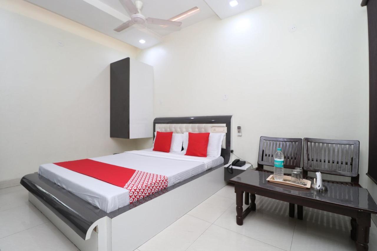 Oyo 29637 Hotel Kakkar Ludhiana Eksteriør billede