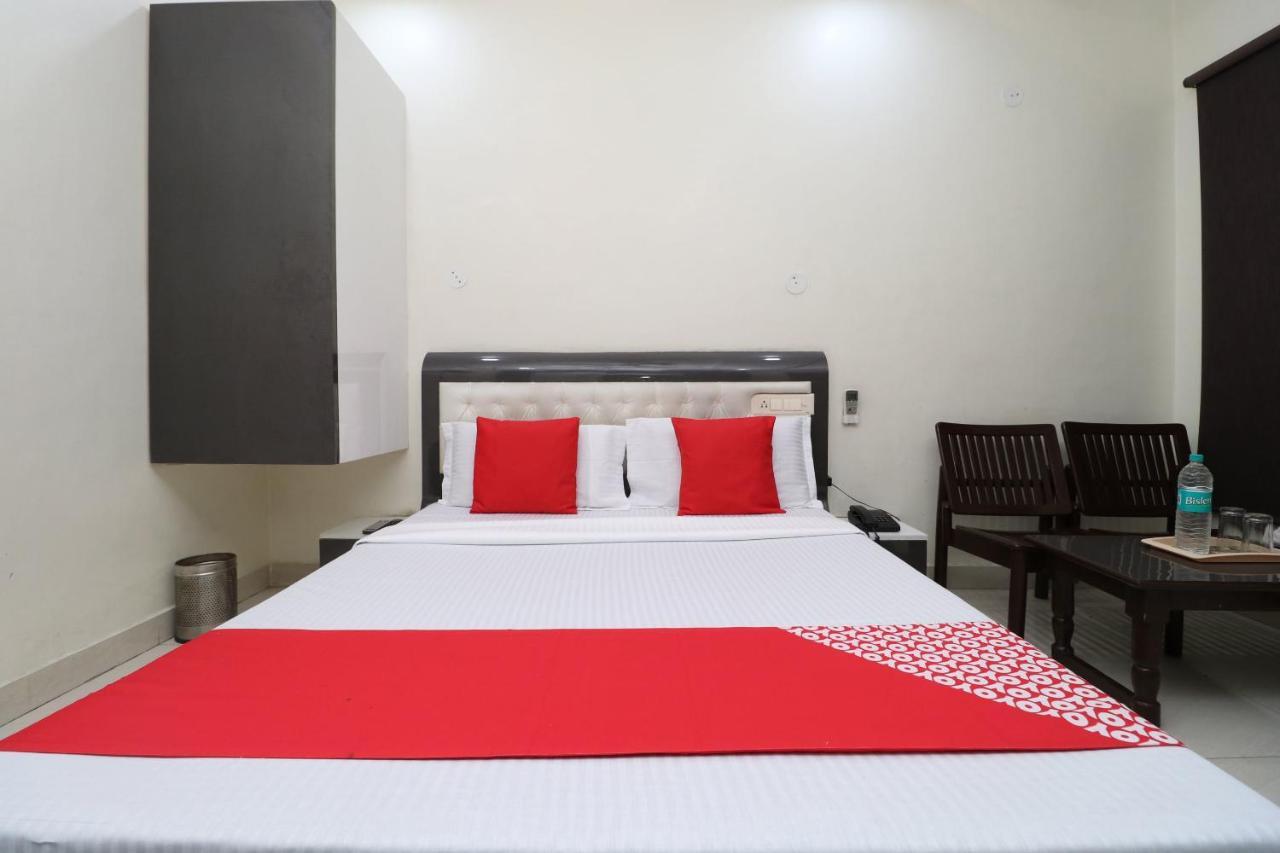 Oyo 29637 Hotel Kakkar Ludhiana Eksteriør billede